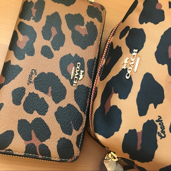 ❤️ Coach Small Boxy Cosmetic Case With Leopard Print 🐯 - Picture 11 of 11